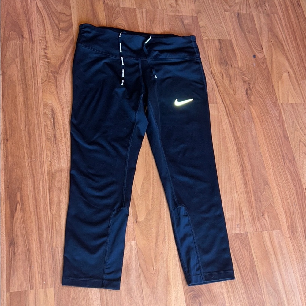 Nike Black Leggings High-Performance Activewear